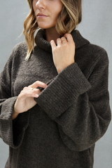 Charli Vanessa Sweater / Dark Espresso