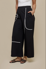 Uchuu Palazzo pants with contrast piping / Black