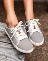 Olukai Pehuea Lī / Tapa