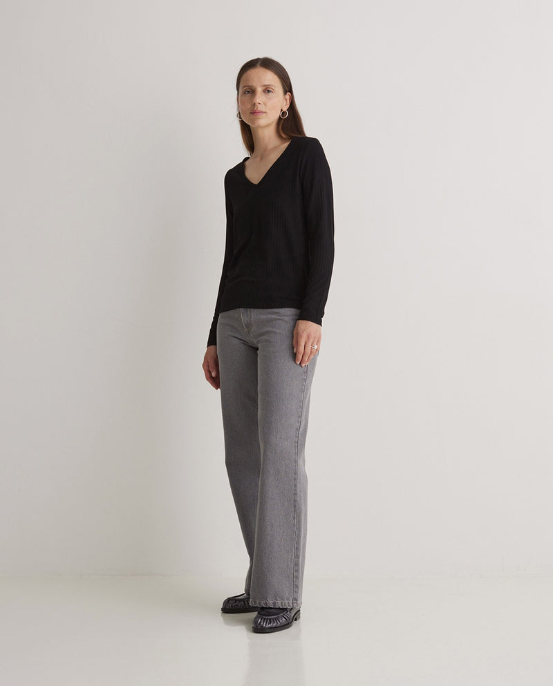 Yerse V Top / Black