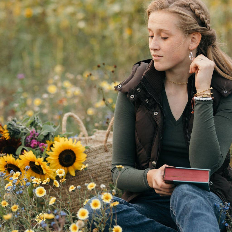 Falling Poplar Earrings: Gold