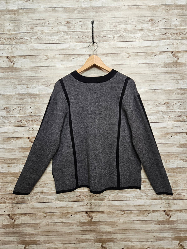 Eternelle Cosy Pullover / Black Heather
