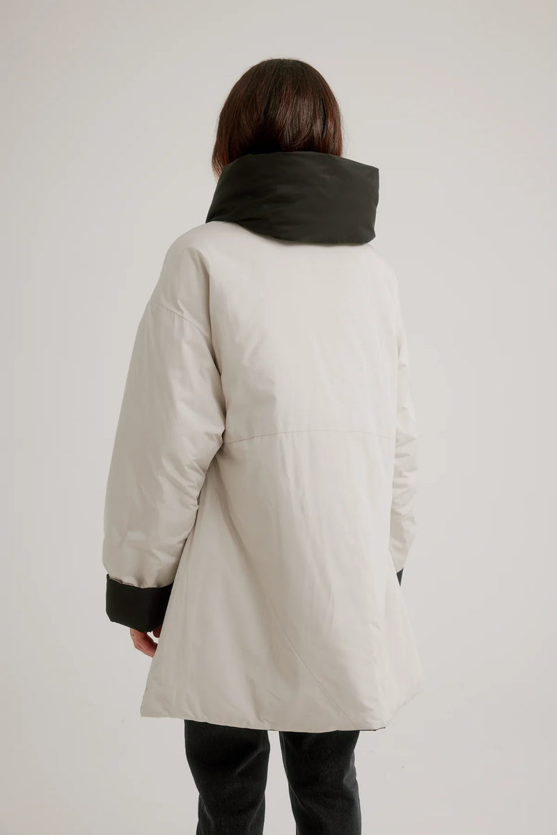 Reversible Swing Coat / Black-Sand