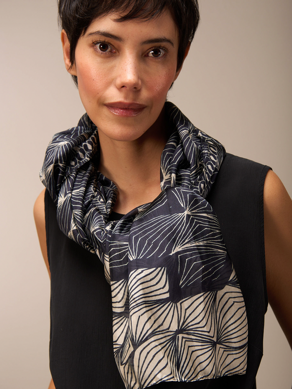 Nile Silk Print Scarf / Midnight